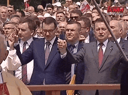 PiS-owi znowu urosło. 5% w ciągu miesiąca